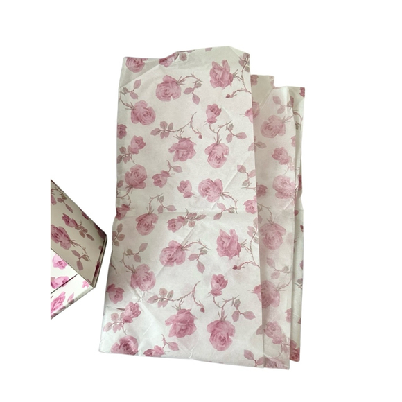 LoveShackFancy Box Stanley 40oz Water Bottle Quencher Tumbler, Flower Pink White - Picture 6 of 6